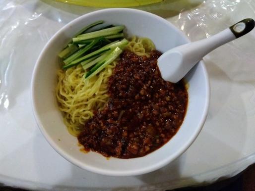 ジャージャー麺