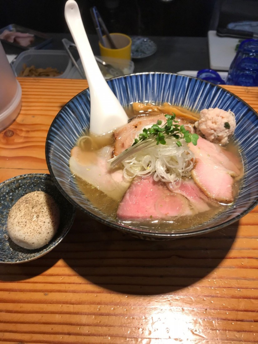 特製山椒そば  燻製胡椒味玉