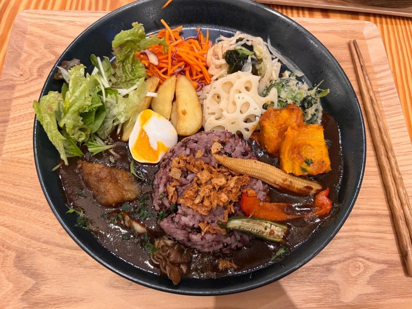 15品目の季節の野菜のセイカドウカレー