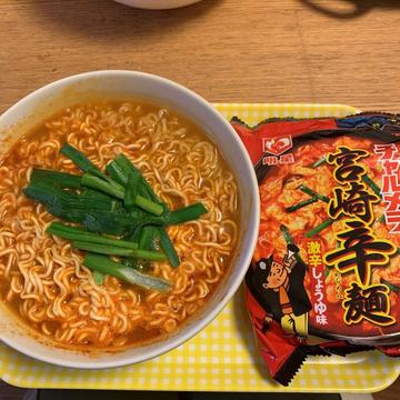 チャルメラ宮崎辛麺 激辛しょうゆ味 激辛