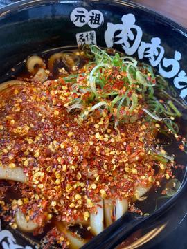 肉肉うどん 唐辛子 4杯