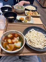 スタミナニンニク牛もつ旨辛つけ汁うどん