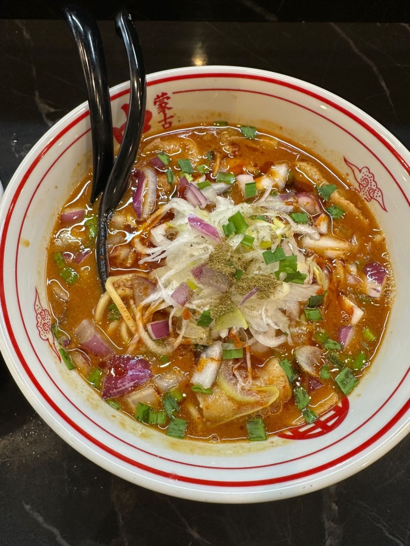 勝浦風トンタン麺 辛さ7