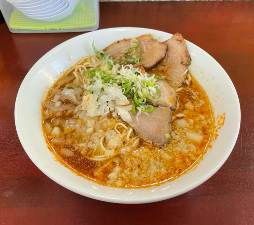 激辛煮干しラーメン背脂増し焼きチャーシュートッピング 2辛
