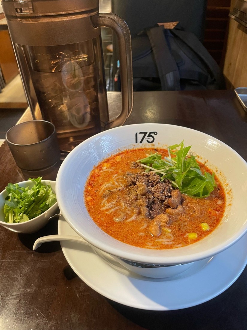 汁あり坦々麺(辛さ2, 痺れ2, 麺量普通, パクチー) すごくシビれる, 2倍辛