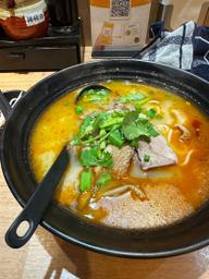 唐辛子四川漬けラムモツヌードル 大辣