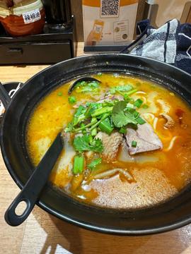 唐辛子四川漬けラムモツヌードル 大辣