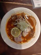 火山ラーメン 激辛2倍＋謎ソース（カプサイシン？）小さじ1