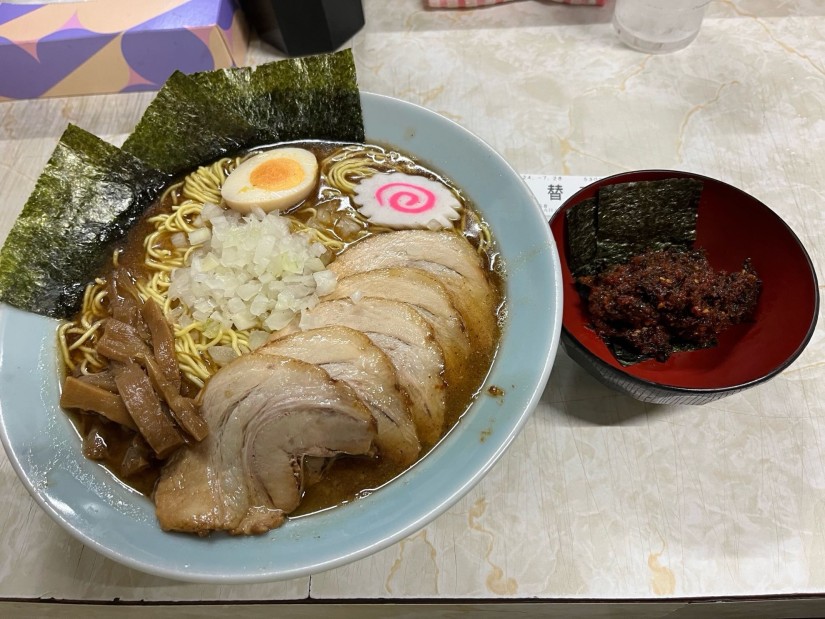 チャーシューそば大盛り激辛高菜トッピング 激辛