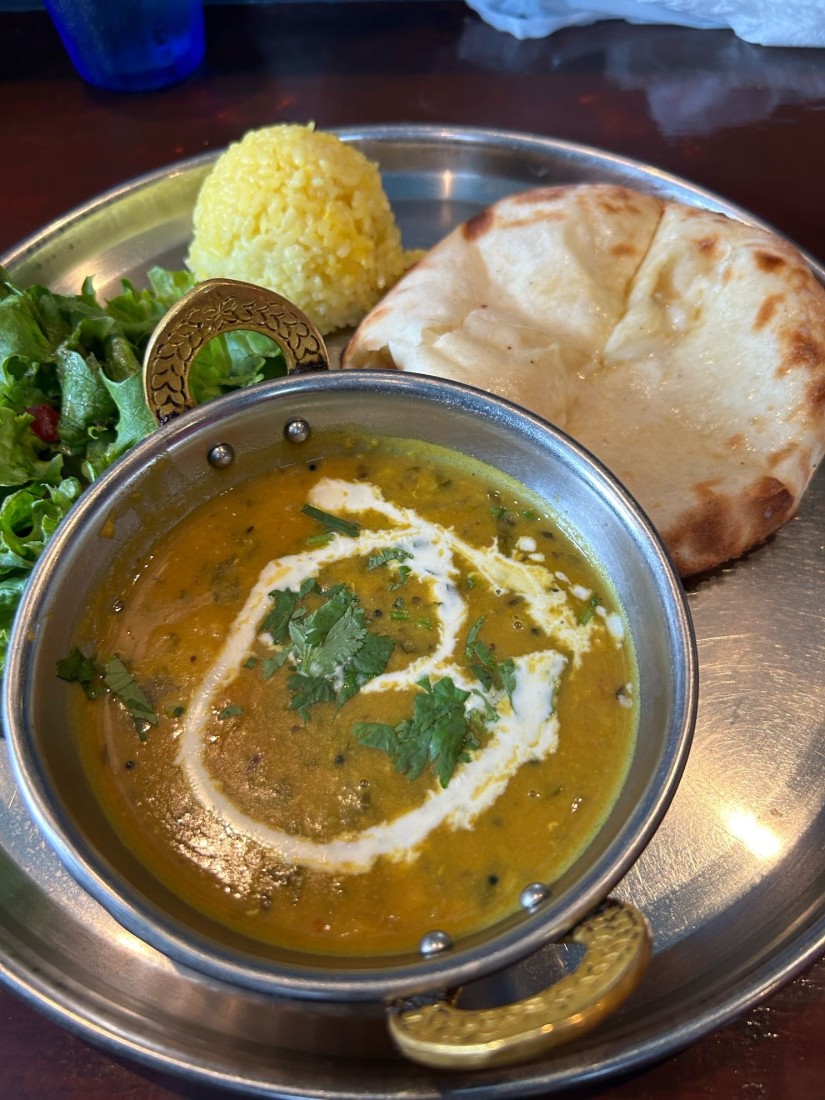 ランチセット一種類 豆のカレー チーズクルチャ マイルド