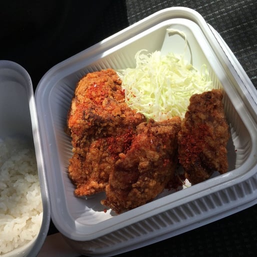 赤カリからあげ弁当 旨辛