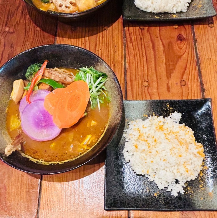 豚の角煮10品目野菜のスープカレー  30辛