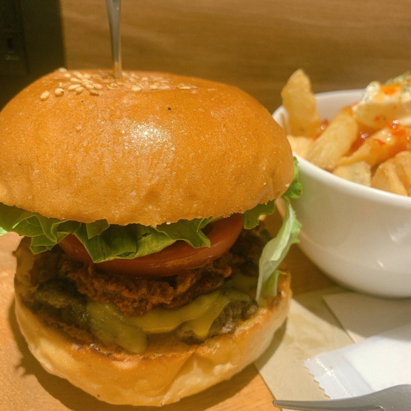 チリチーズバーガー 3辛