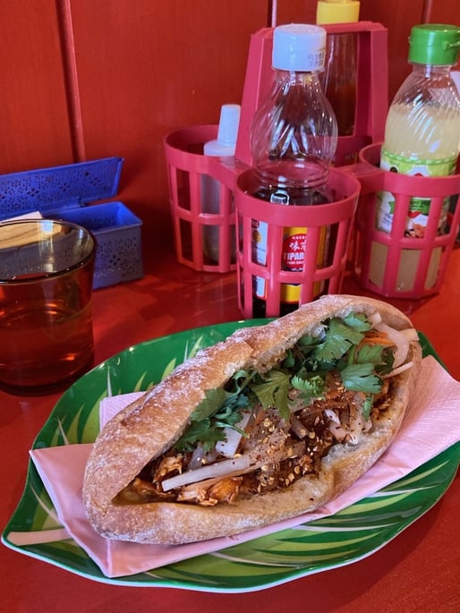 麻辣レモンチキンバインミー