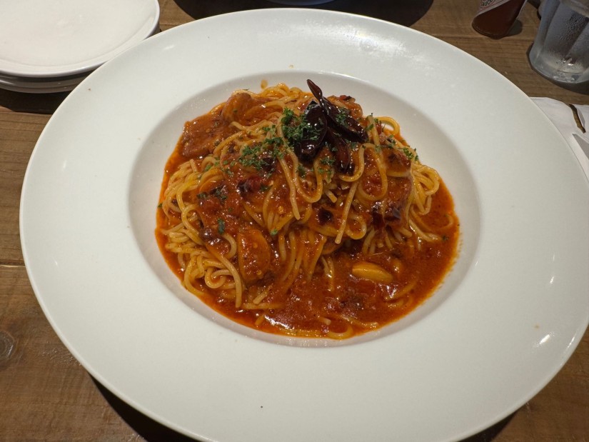 ごろごろニンニクの激辛トマトソースパスタ 激辛