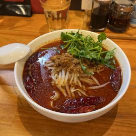 しびれる辛さの麻辣刀削麺 極辛トッピング