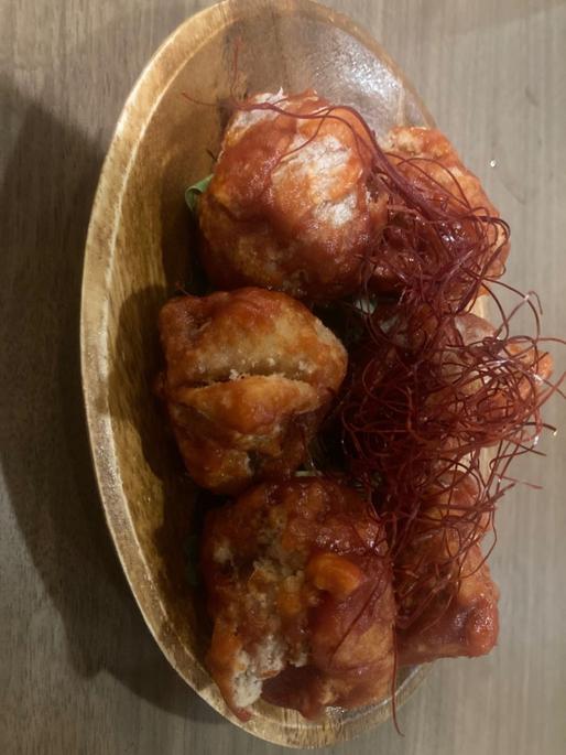 モチコチキン シラチャーソース（辛）