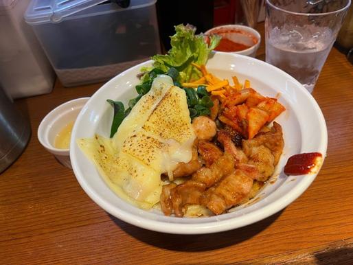 旨辛ホルモンまぜそば 8辛(唐辛子別皿) 8辛