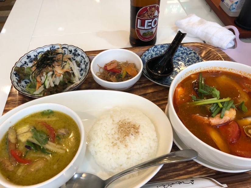 ランチセット(グリーンカレー+トムヤムラーメン辛め)