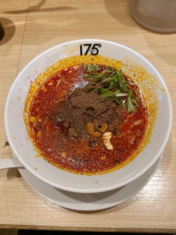 白胡麻坦々麺 シビレ20振り 辛さ6倍