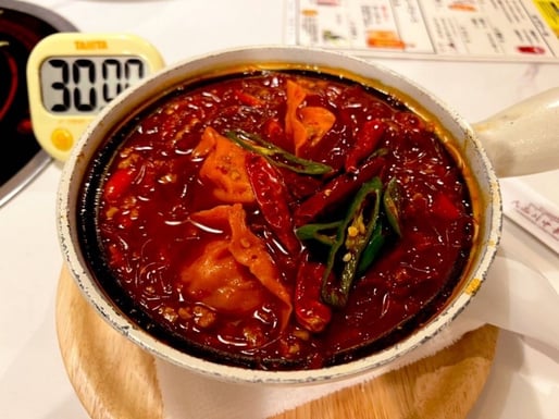 １口で昇天！坦々デビル春雨