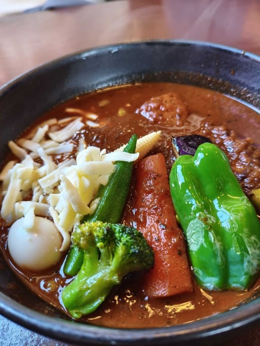 トマトスープ パリチキとチーズのカリー 25