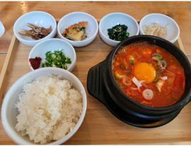 キムチスンドゥブ定食