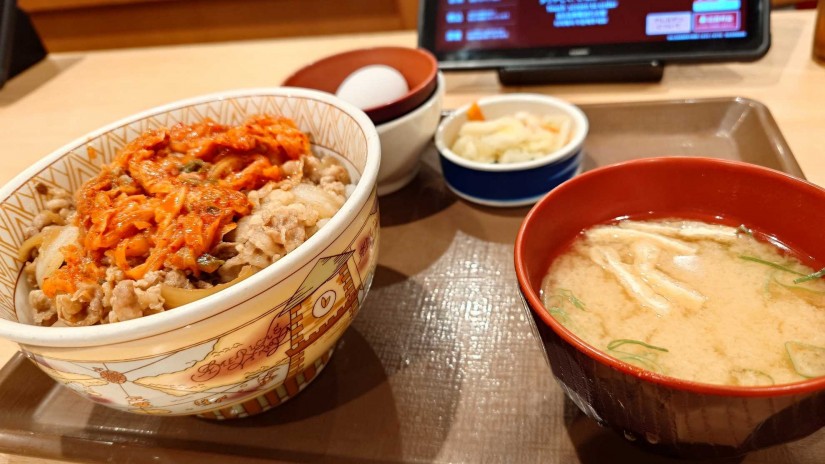 キムチ牛丼【特盛】 0.29KM - すき家 | 辛メーター