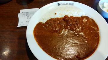 ポークカレー15辛 10辛とさほど変わりませんが喉がヒリヒリして胃がやや熱いです