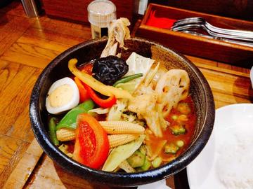 14種野菜と骨付きチキンのスープカレー 10辛