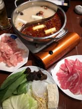 火鍋二種（白湯•麻辣） 麻辣スープ（中辛）