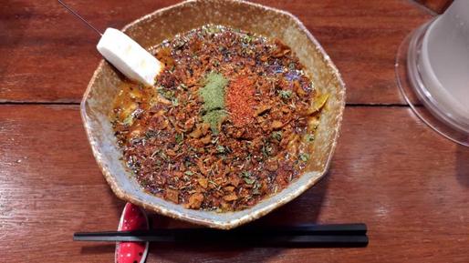 女王蜂ラーメン（麺大盛り） シビ普通、カラ普通