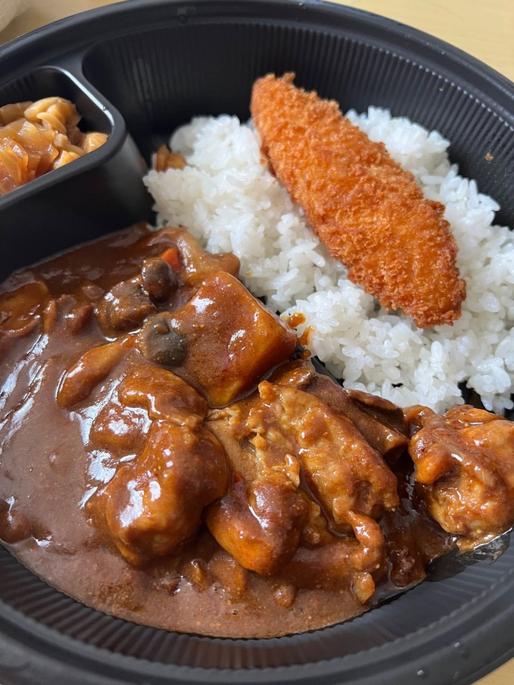 焙煎スパイスのチキンカレー 7辛