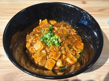 陳麻婆豆腐麺 本格四川麻婆豆腐の為とても辛いです