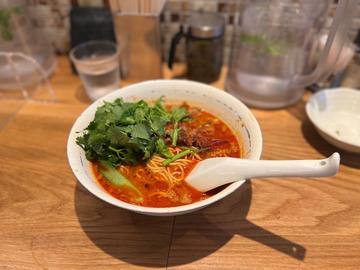 排骨坦々麺パクチー 大辛