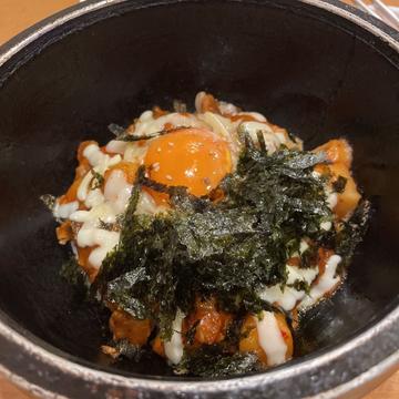 石焼チーズこっこカルビ丼