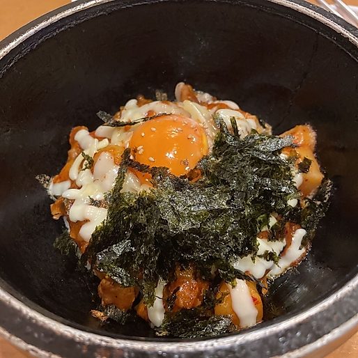 石焼チーズこっこカルビ丼