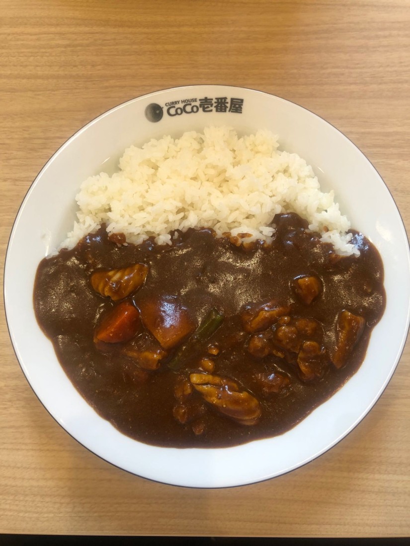 焙煎スパイスのチキンカレー