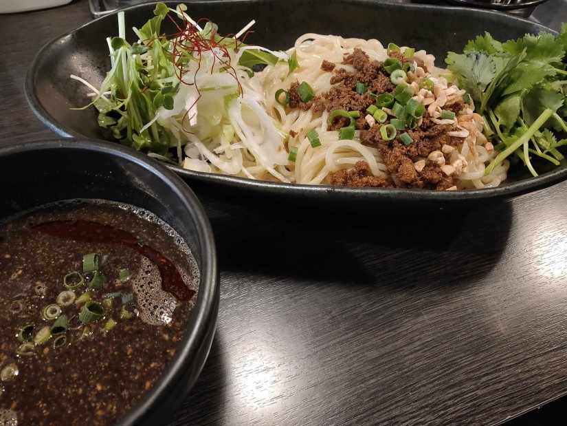黒胡麻坦々つけ麺