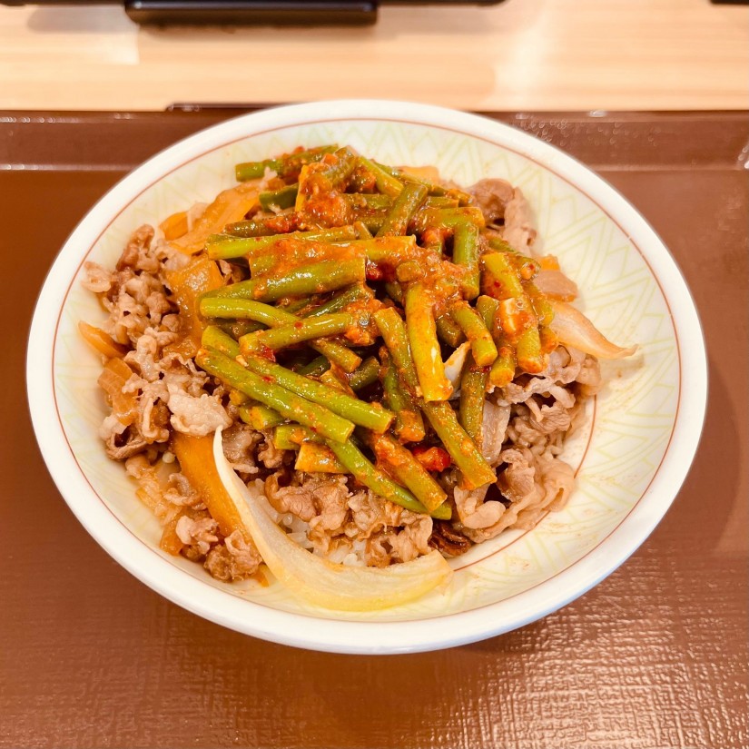 ニンニクの芽牛丼