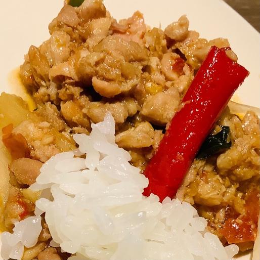 鶏ひき肉のバジル炒め ガパオライス