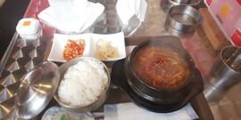 ユッケジャンスープランチ