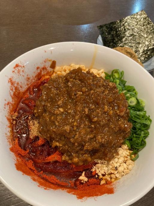 汁なし坦々麺 ごま 4辛