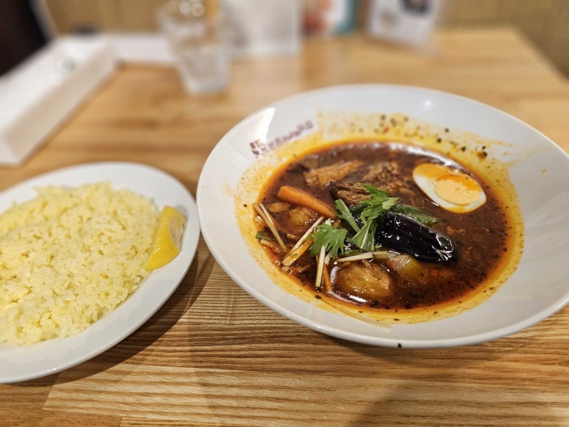 豚角煮ベジタブル 圏外バリ３