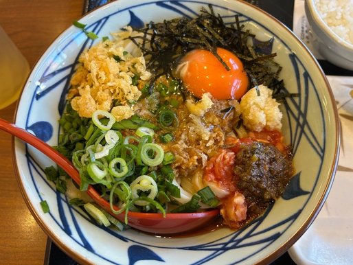 肉辛まぜうどん