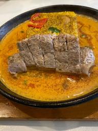 ドライカレー8辛青唐辛子+豚肩ロース肉トッピング