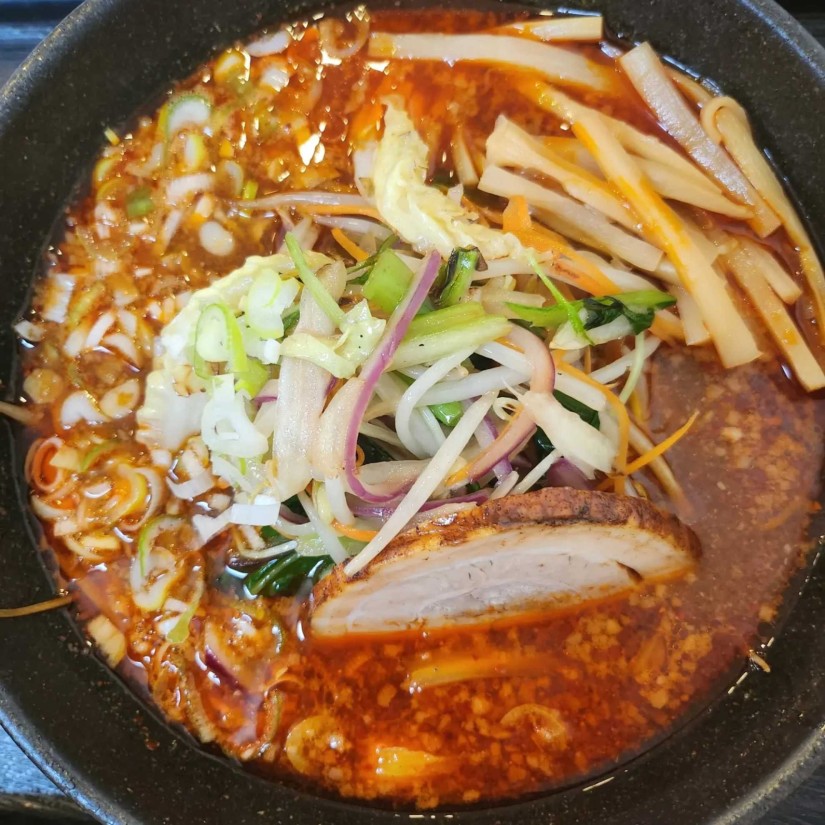 ピリ辛野菜味噌ラーメン 15