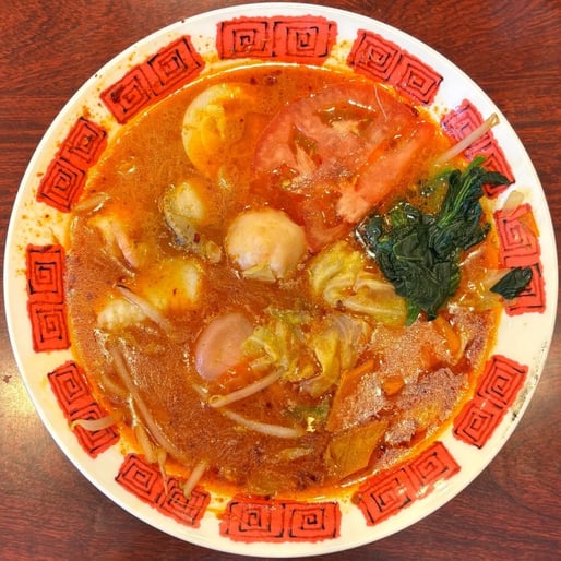 蟹小籠包入り！海鮮麻辣湯 3辛