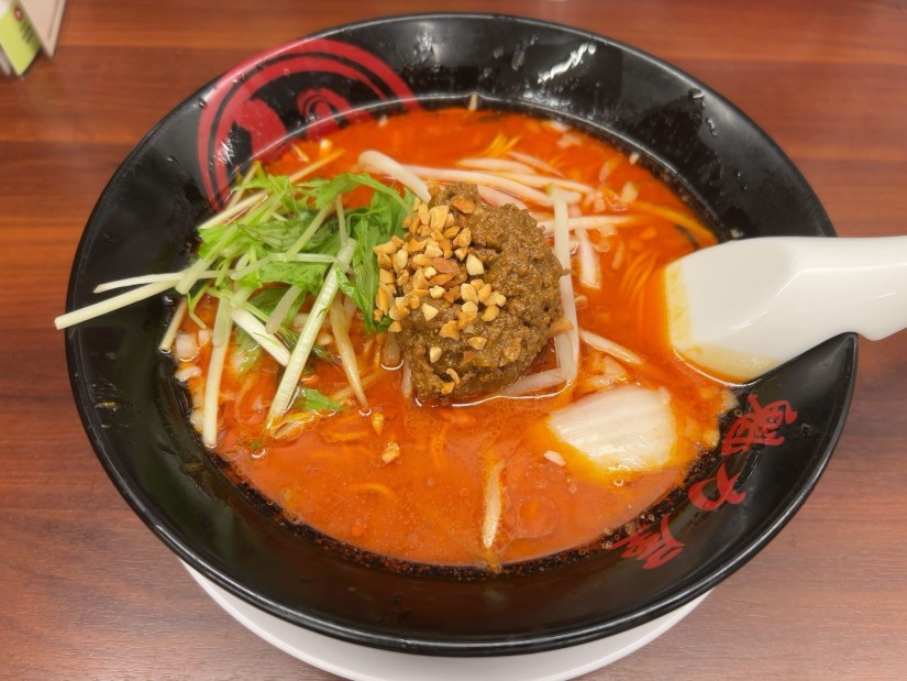 ウマカラ担担麺