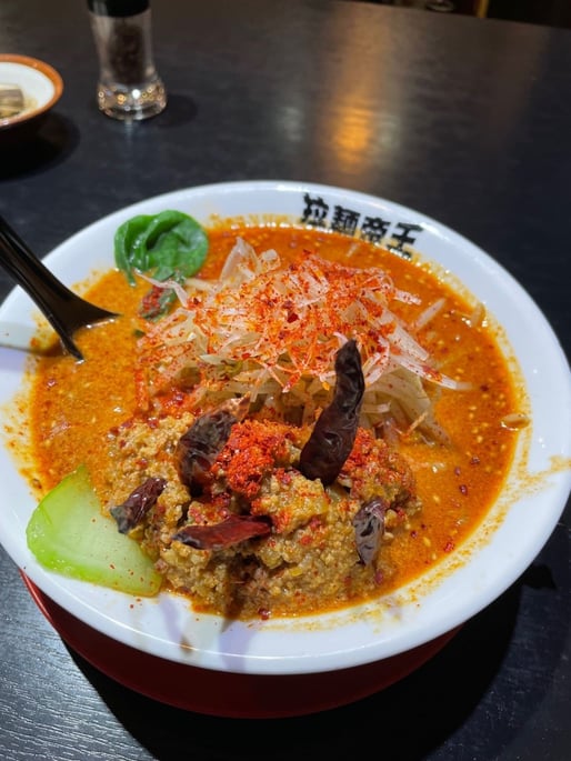 胡麻味噌坦々麺 10辛 もやしトッピング